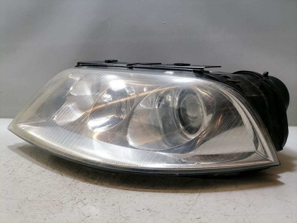 VW Passat 3BG original Xenonscheinwerfer vorn links leicht vergilbt Bj.2005